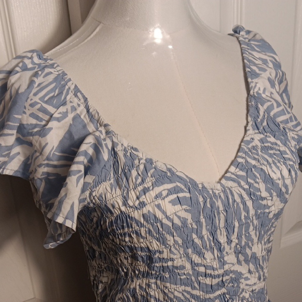 Jopna Blue & White Tropical Smocked Peplum Blouse with Ruffle Sleeves - Picture 4 of 7